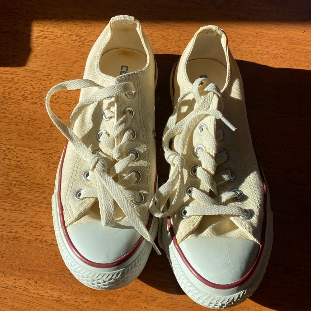 Converse All Star size 7 women’s, like new